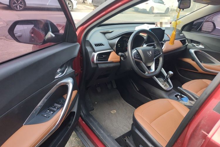 Used Baojun 510 2017 1.5L Manual Luxury Model Driver Seat