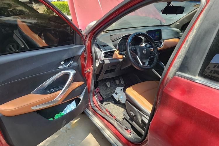 Used Baojun 510 2017 1.5L Manual Luxury Model Driver Seat