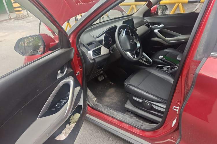 Used Baojun 510 2017 1.5L Automatic Fashion Model Driver Seat