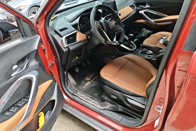 Used Baojun 510 2017 1.5L Manual Luxury Model Driver Seat