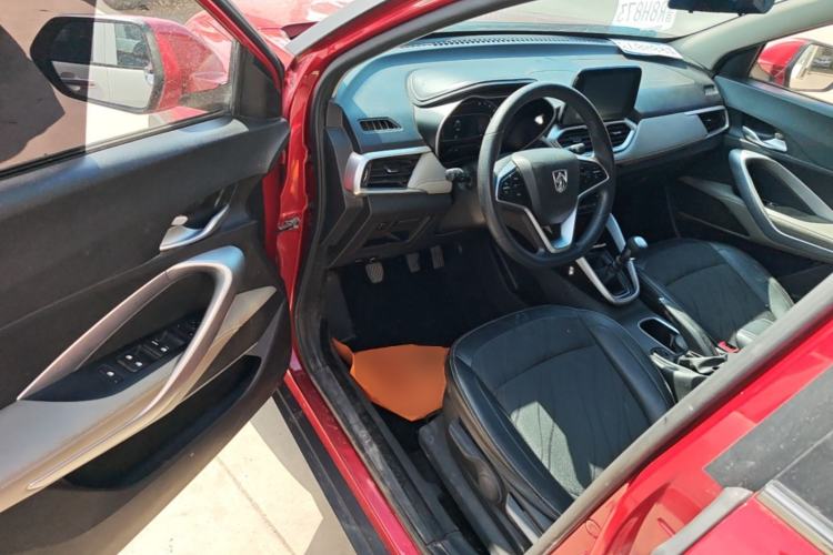 Used Baojun 510 2017 1.5L Manual Fashion Model Driver Seat