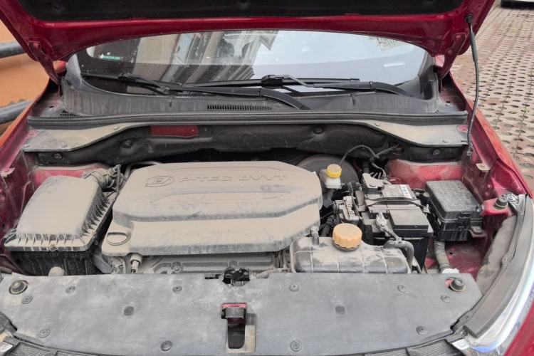 Used Baojun 510 2017 1.5L Automatic Fashion Model Engine Bay