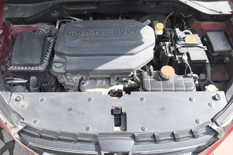 Used Baojun 510 2017 1.5L Automatic Fashion Model Engine Bay