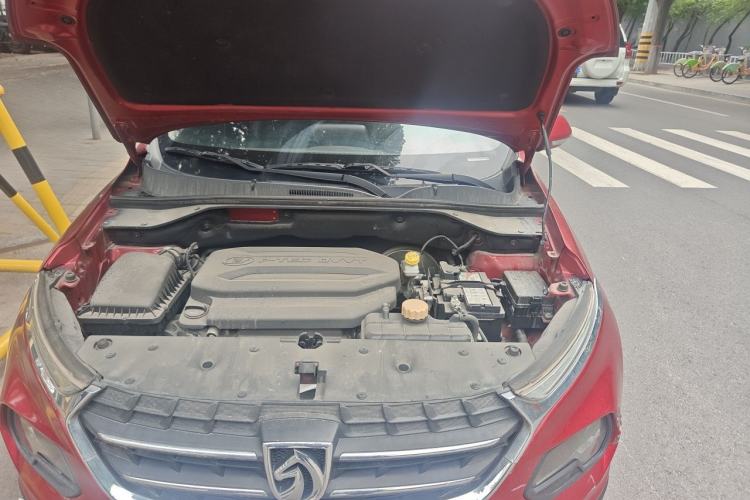 Used Baojun 510 2017 1.5L Automatic Fashion Model Engine Bay