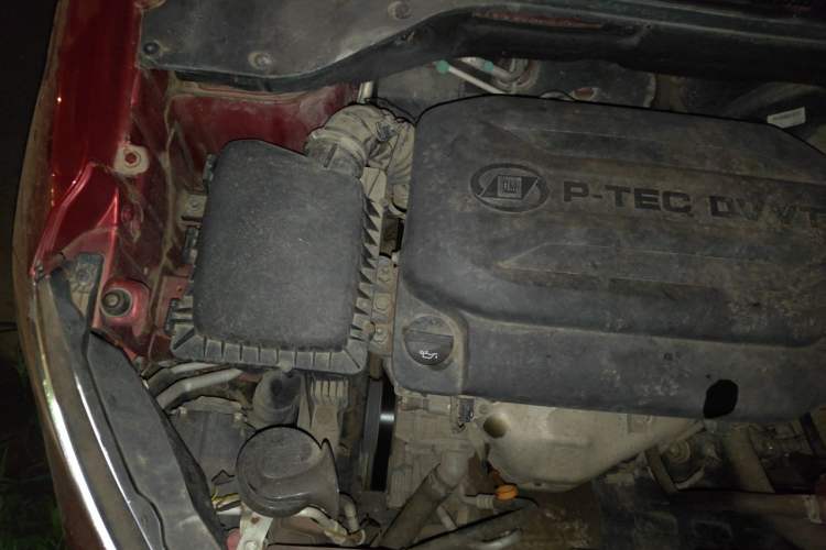 Used Baojun 510 2017 1.5L Automatic Fashion Model Engine Bay Left