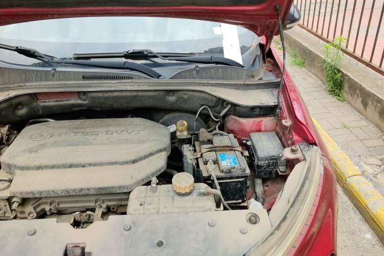 Used Baojun 510 2017 1.5L Manual Luxury Model Engine Bay Left