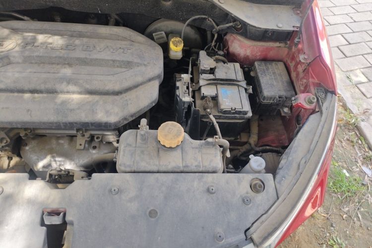 Used Baojun 510 2017 1.5L Automatic Luxury Model Engine Bay Left