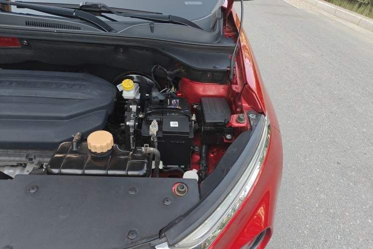Used Baojun 510 2017 1.5L Automatic Luxury Model Engine Bay Left