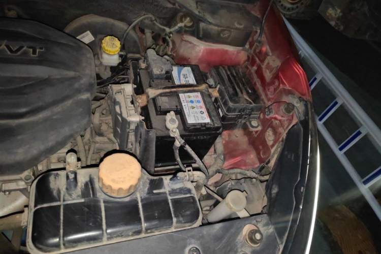 Used Baojun 510 2017 1.5L Automatic Fashion Model Engine Bay Left
