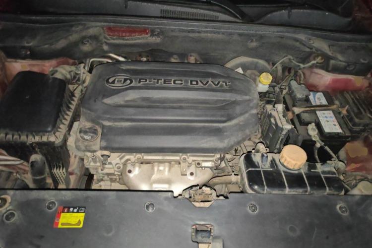 Used Baojun 510 2017 1.5L Automatic Fashion Model Engine Bay