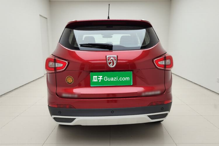 Used Baojun 510 2017 1.5L Manual Fashion Model Exterior 4