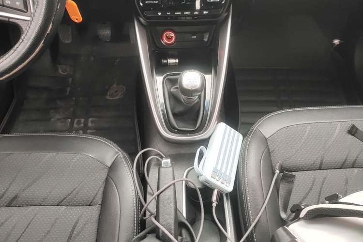 Used Baojun 510 2017 1.5L Manual Fashion Model Gear Lever