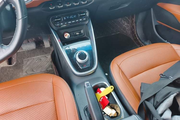 Used Baojun 510 2017 1.5L Automatic Luxury Model Gear Lever