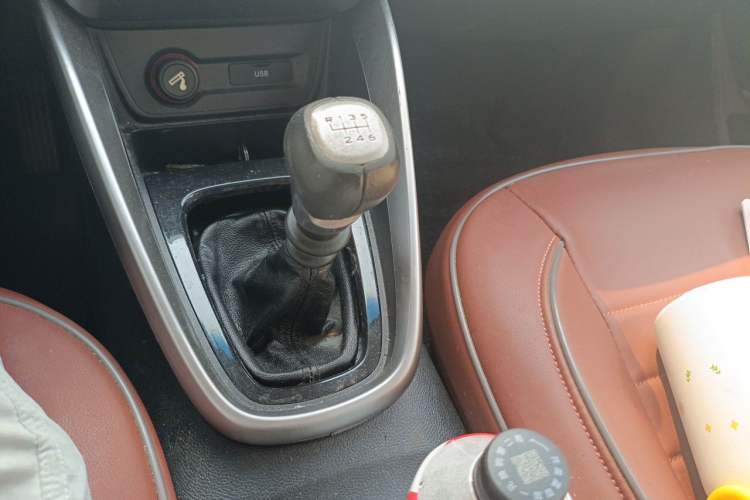 Used Baojun 510 2017 1.5L Manual Fashion Model Gear Lever
