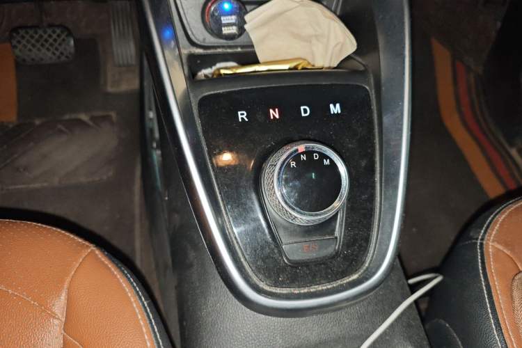 Used Baojun 510 2017 1.5L Automatic Luxury Model Gear Lever