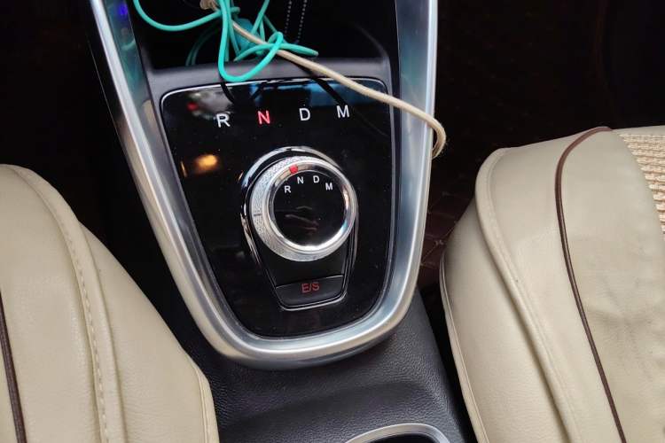 Used Baojun 510 2017 1.5L Automatic Luxury Model Gear Lever