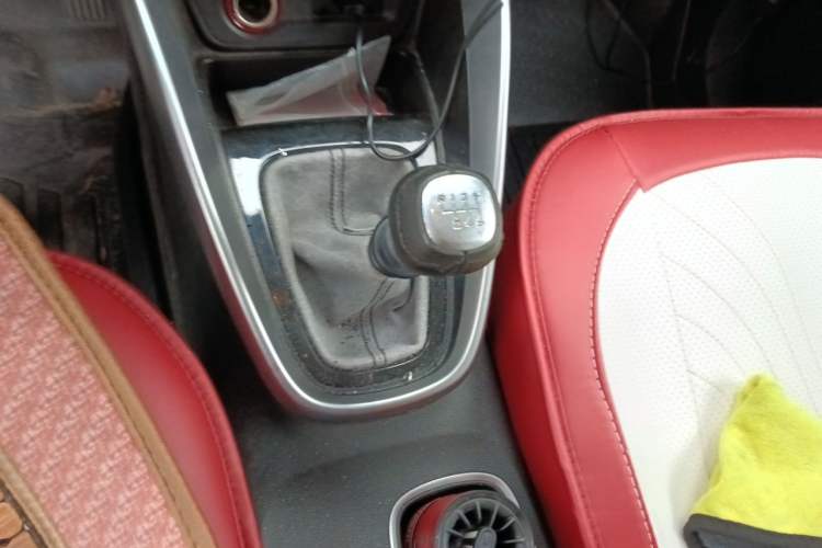 Used Baojun 510 2017 1.5L Manual Fashion Model Gear Lever
