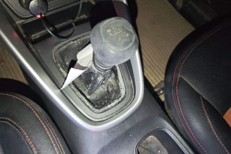 Used Baojun 510 2017 1.5L manual Comfort trim Gear Lever