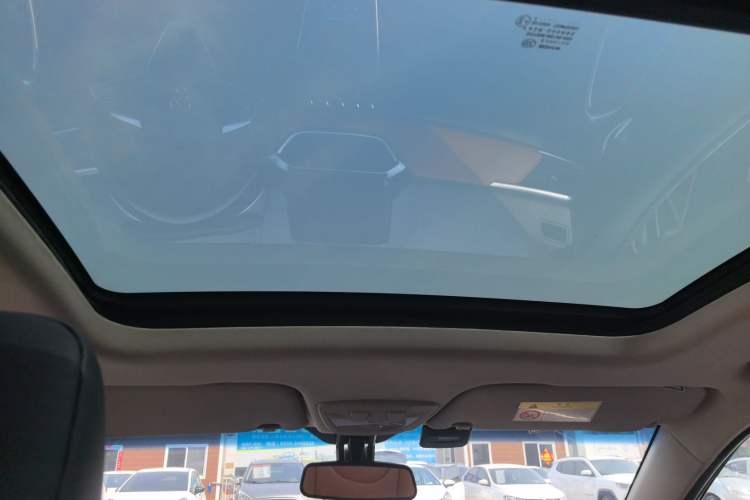 Used Baojun 510 2017 1.5L Automatic Luxury Model Headliner