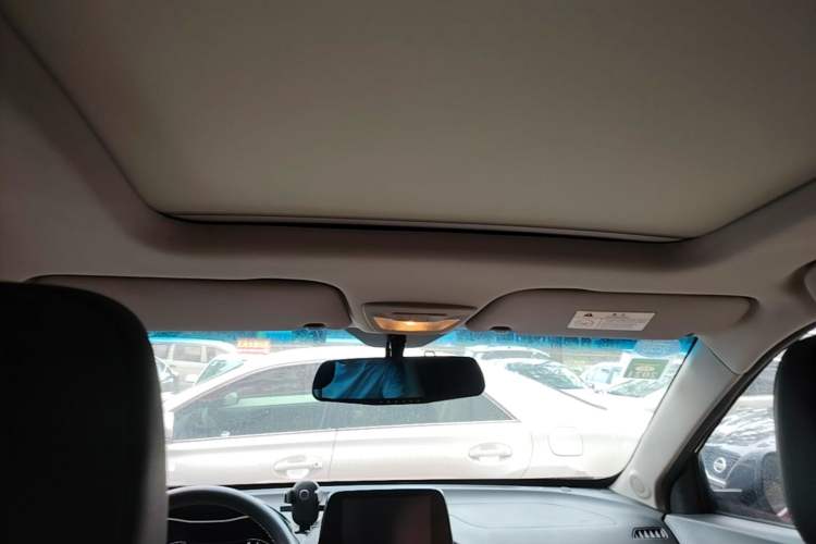 Used Baojun 510 2017 1.5L Automatic Luxury Model Headliner