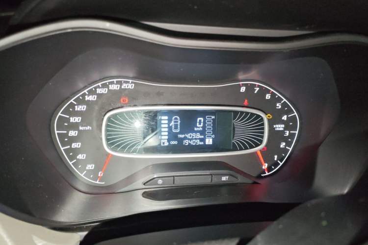 Used Baojun 510 2017 1.5L manual Comfort trim Instrument Cluster