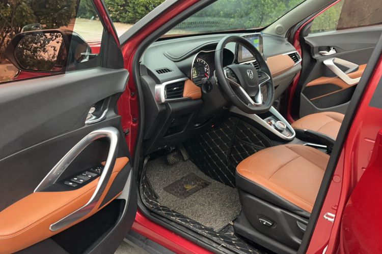 Used Baojun 510 2017 1.5L Automatic Luxury Model Interior 3