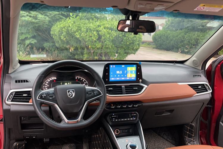 Used Baojun 510 2017 1.5L Automatic Luxury Model Interior 4