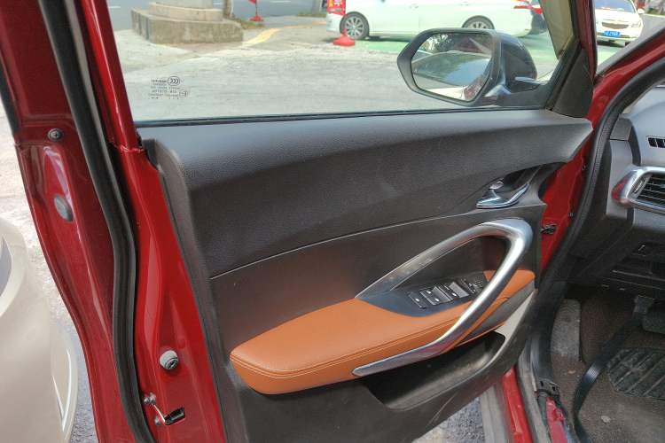 Used Baojun 510 2017 1.5L Automatic Luxury Model Left Front Door Interior
