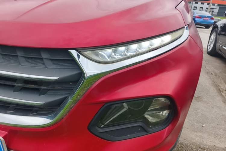 Used Baojun 510 2017 1.5L Automatic Luxury Model Left Front Headlight