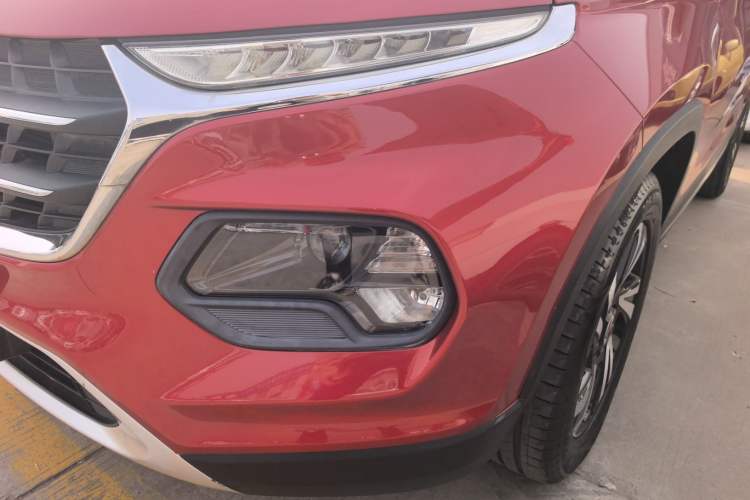 Used Baojun 510 2017 1.5L Automatic Luxury Model Left Front Headlight