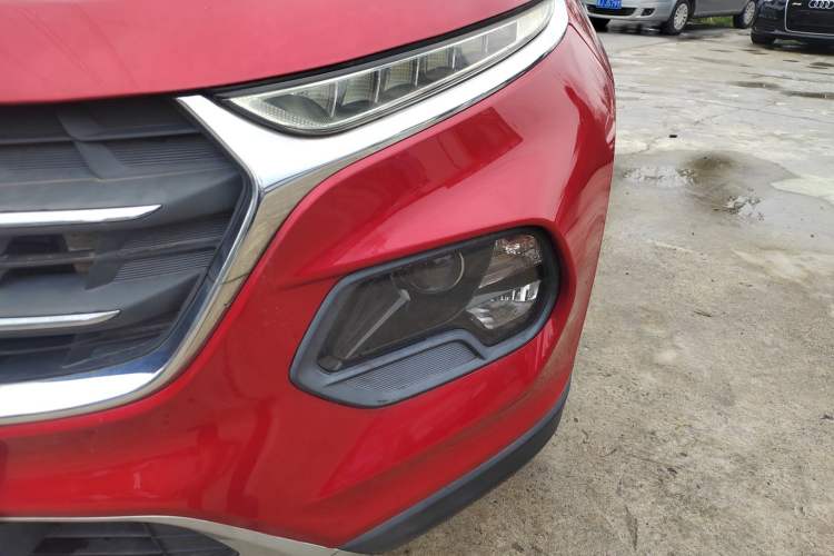 Used Baojun 510 2017 1.5L Automatic Luxury Model Left Front Headlight