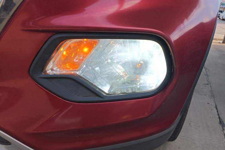 Used Baojun 510 2017 1.5L manual Comfort trim Left Front Headlight