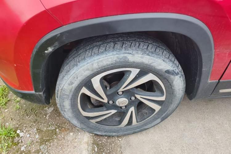 Used Baojun 510 2017 1.5L Automatic Luxury Model Left Front Wheel Hub