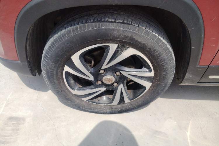 Used Baojun 510 2017 1.5L Manual Luxury Model Left Front Wheel Hub