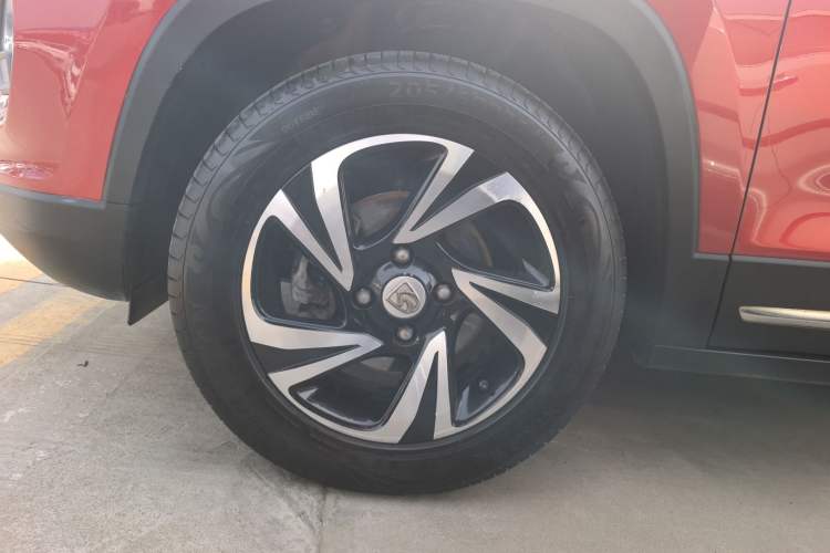 Used Baojun 510 2017 1.5L Automatic Luxury Model Left Front Wheel Hub