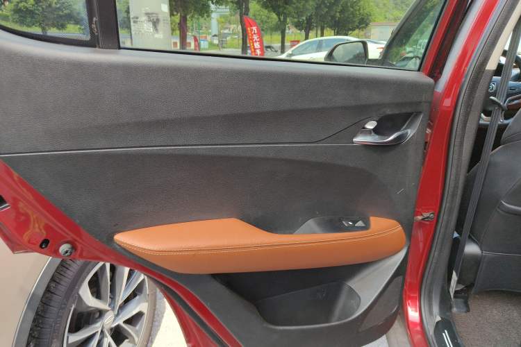 Used Baojun 510 2017 1.5L Automatic Luxury Model Left Rear Door Interior