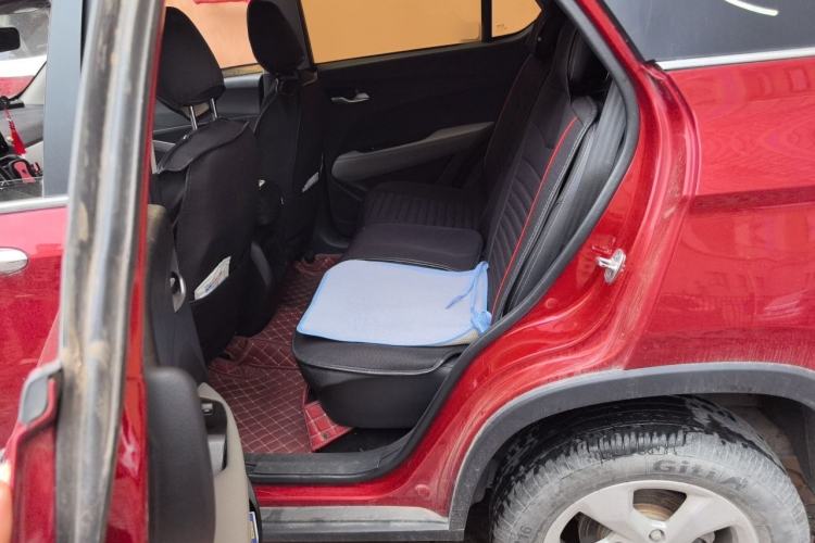 Used Baojun 510 2017 1.5L Automatic Fashion Model Left Rear Seat