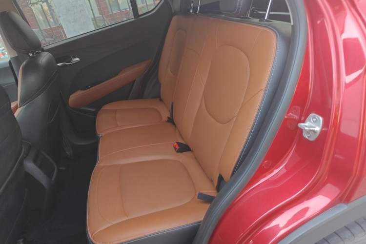 Used Baojun 510 2017 1.5L Automatic Luxury Model Left Rear Seat