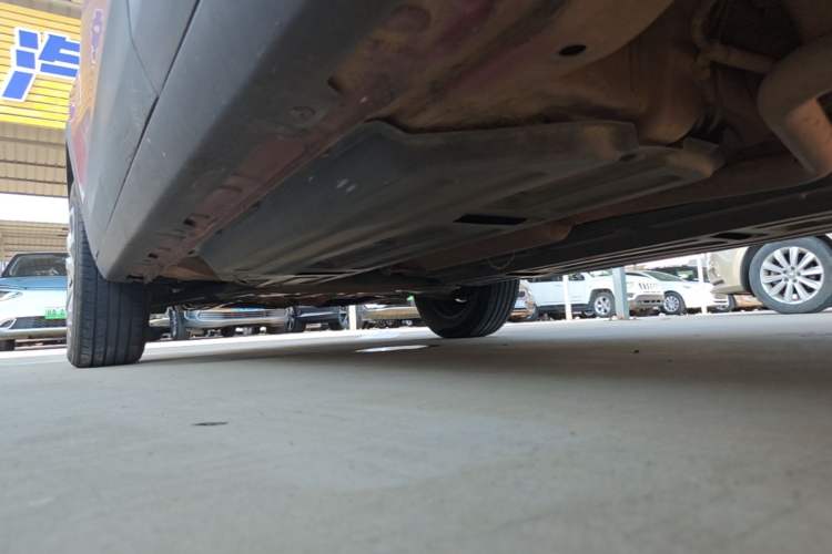 Used Baojun 510 2017 1.5L manual Comfort trim Left Side Sill