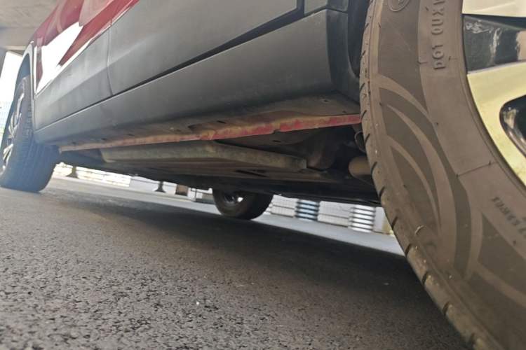 Used Baojun 510 2017 1.5L manual Comfort trim Left Side Sill