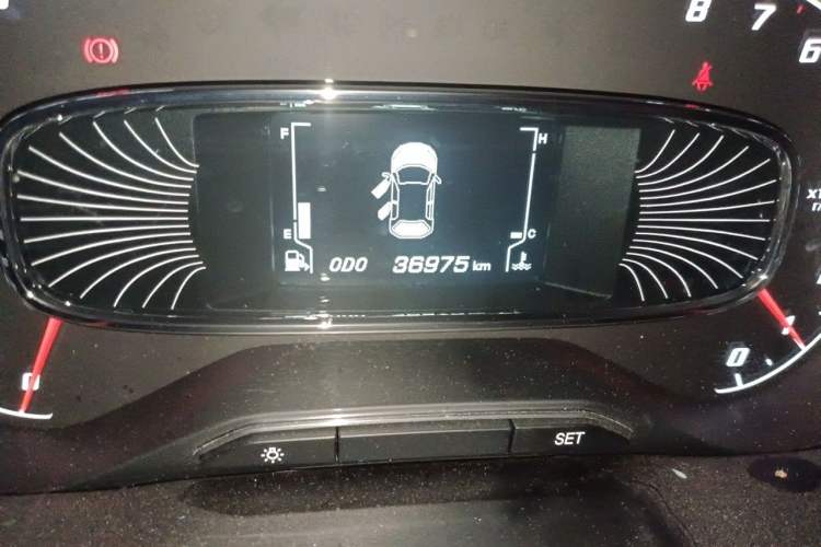 Used Baojun 510 2017 1.5L Manual Luxury Model Odometer Close Up