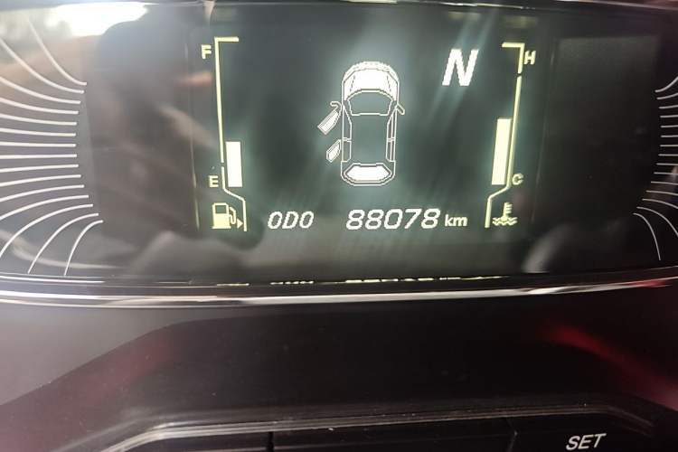 Used Baojun 510 2017 1.5L Automatic Fashion Model Odometer Close Up