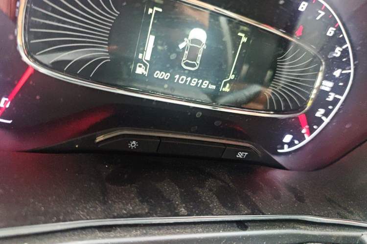Used Baojun 510 2017 1.5L Manual Luxury Model Odometer Close Up