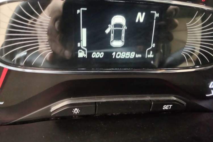 Used Baojun 510 2017 1.5L Automatic Luxury Model Odometer Close Up