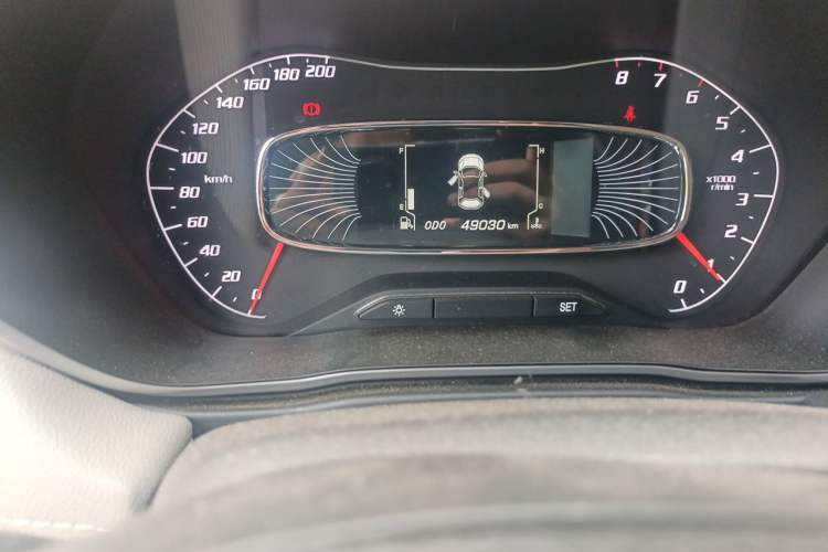 Used Baojun 510 2017 1.5L Manual Fashion Model Odometer Close Up