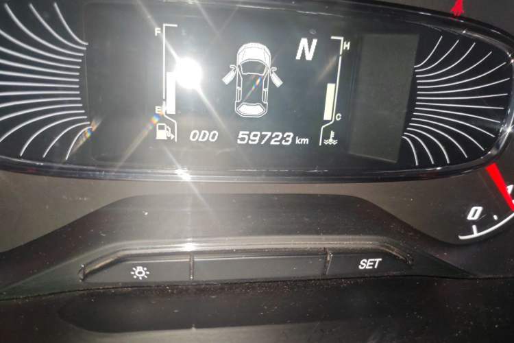 Used Baojun 510 2017 1.5L Automatic Fashion Model Odometer Close Up
