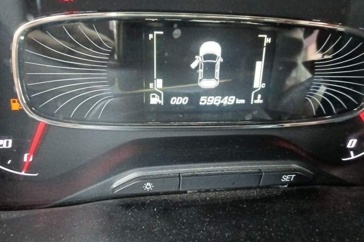 Used Baojun 510 2017 1.5L Manual Fashion Model Odometer Close Up