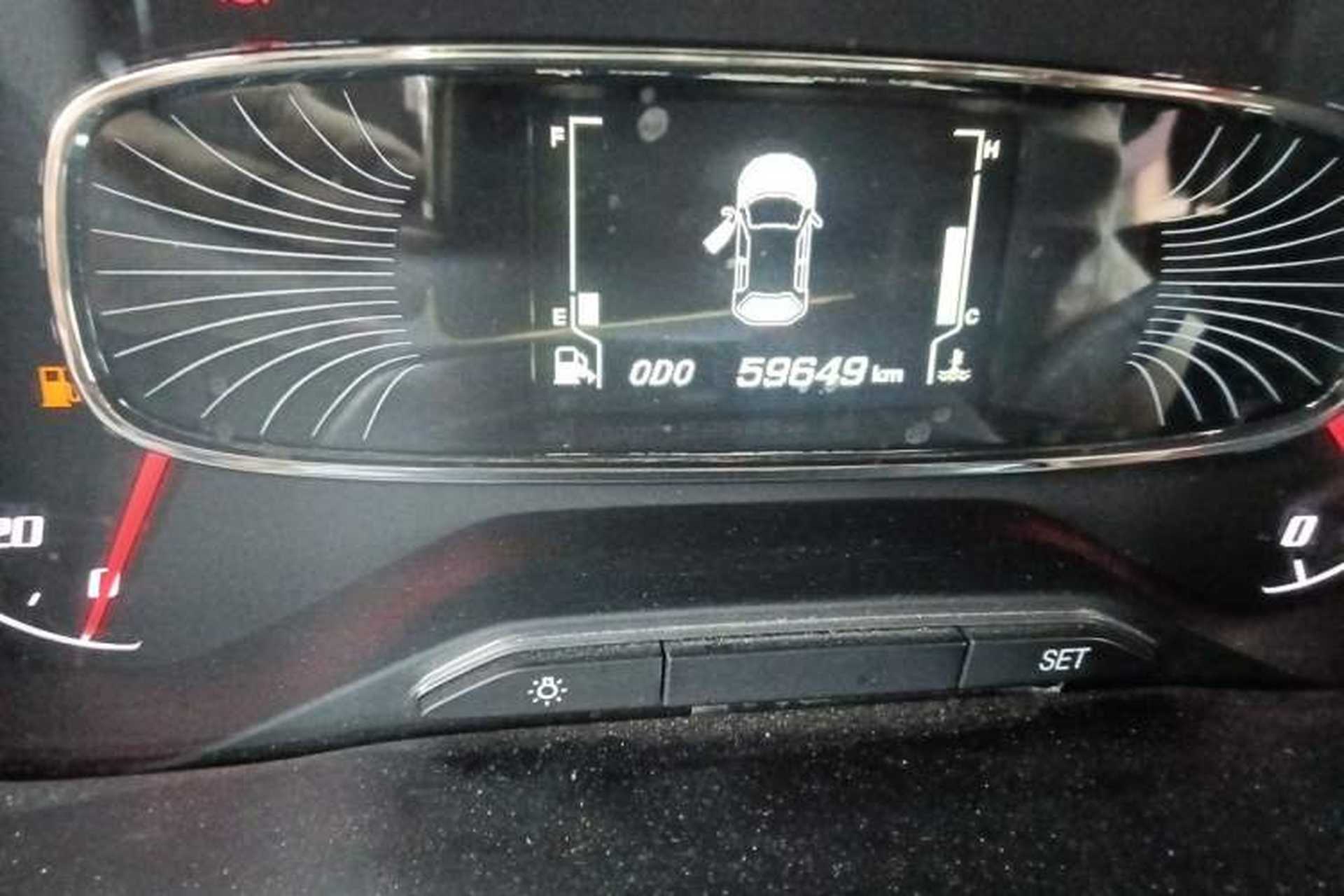 Used Baojun 510 2017 1.5L Manual Fashion Model Odometer Close Up