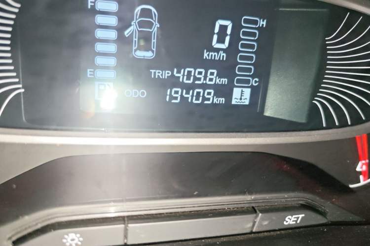 Used Baojun 510 2017 1.5L manual Comfort trim Odometer Close Up