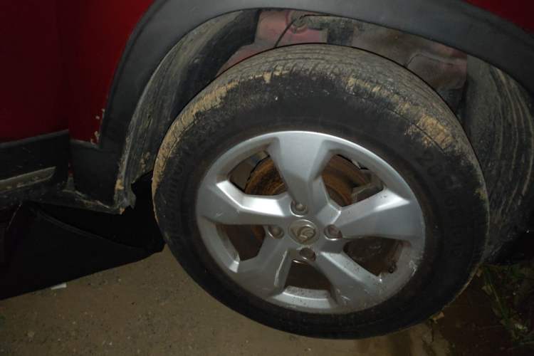Used Baojun 510 2017 1.5L Automatic Fashion Model Right Front Wheel Hub